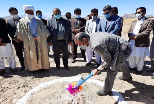 کلنک احداث ۶٠ هکتار گلخانه جدید در سیستان وبلوچستان به زمین زده شد 