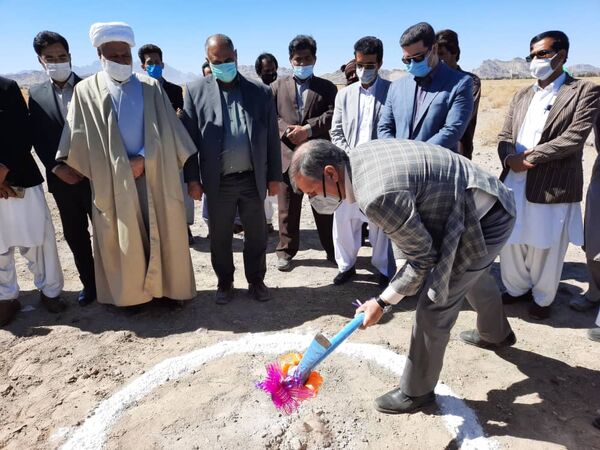 کلنک احداث ۶٠ هکتار گلخانه جدید در سیستان وبلوچستان به زمین زده شد 