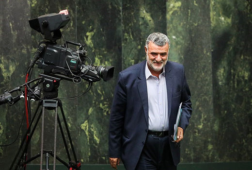 حجتی در مجلس پاسخ می‌دهد