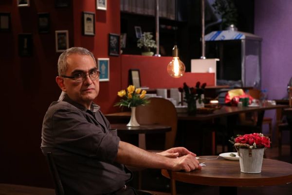 «بدون توقف»  از ایران و غرب می گوید