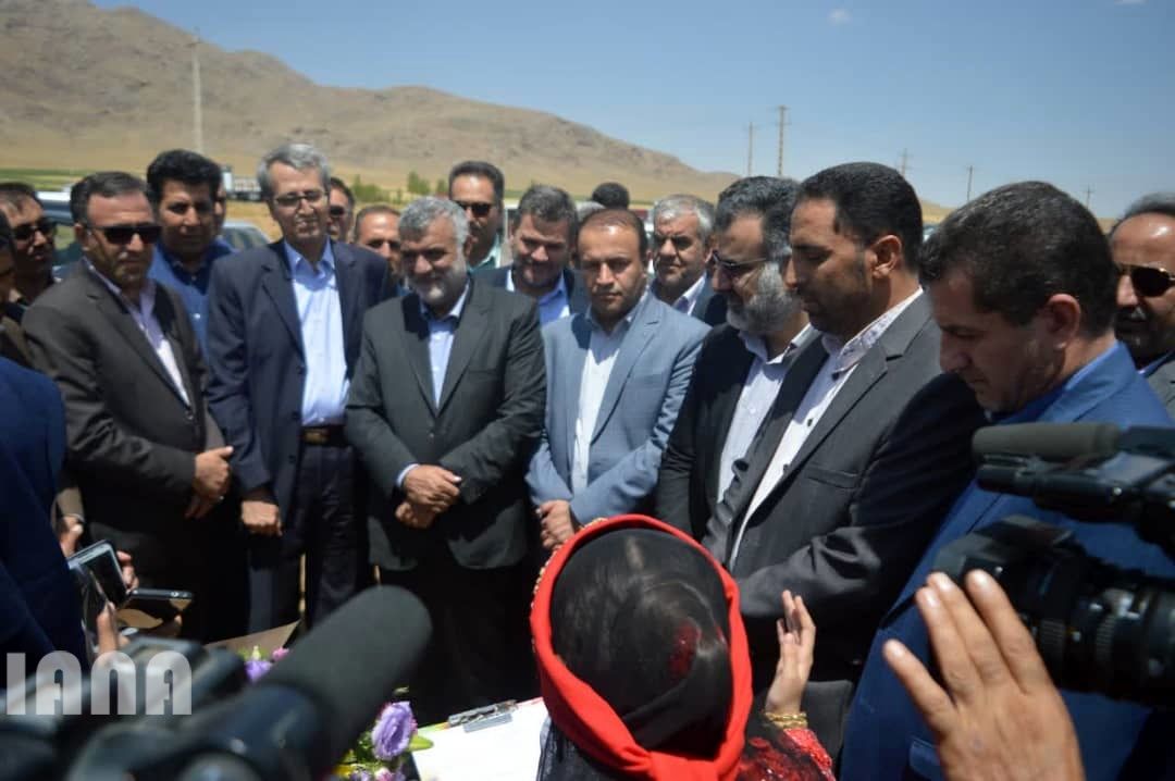 بازدید و بهره برداری پروژه های بخش کشاورزی در سفر وزیر جهاد کشاورزی به استان فارس