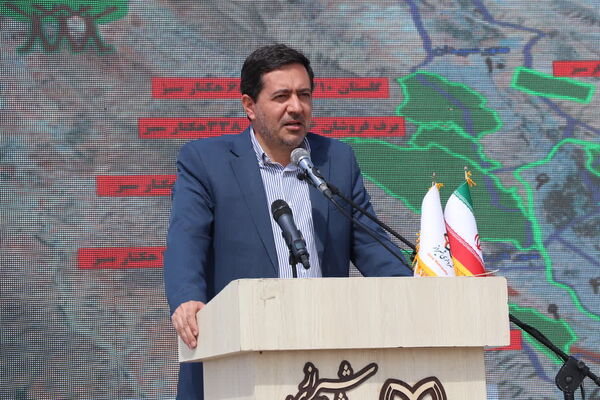 توسعه فعالیت های اقتصادی همگام با حفظ محیط زیست باشد