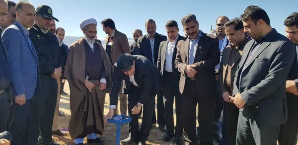 بهره‌برداری همزمان از 22 طرح آبیاری تحت فشار در دهه فجر باحضور استاندار یزد