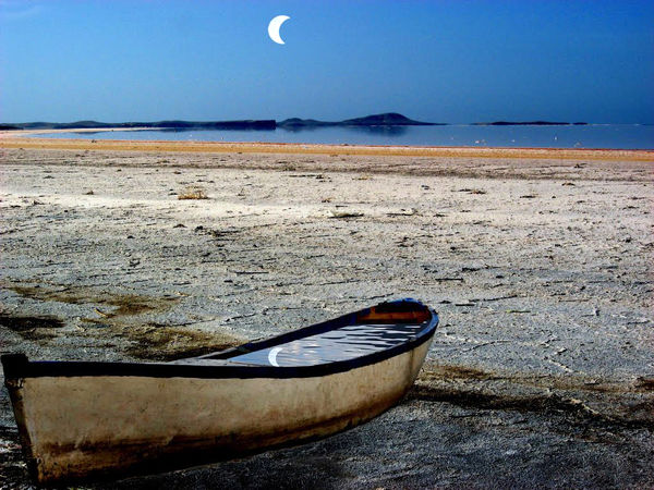 عمق دریاچه ارومیه ۲۰ درصد کاهش یافت