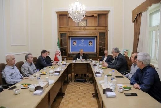  معتقد به اتخاذ تصمیمات اصولی برای تقویت بازار هستیم