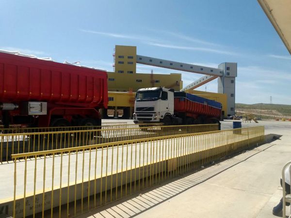 حمل کود اوره از مبدا پتروشیمی لردگان به 6 استان کشور 