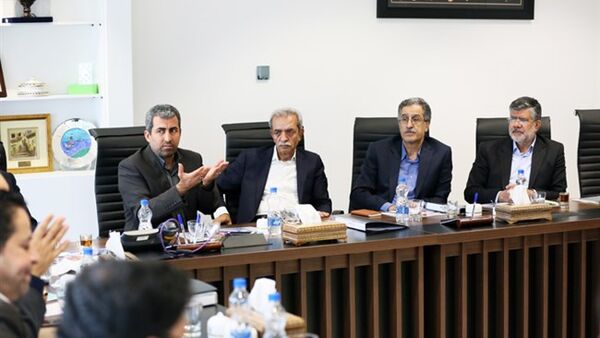 نظام بازار جایگزین ارز 4200 تومانی شود