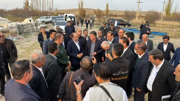 بازدید وزیر جهاد کشاورزی از پروژه تولید خوراک دام و طیور زرمهر ارسباران در اهر؛ گامی مهم در تکمیل زنجیره تولید گوشت سفید