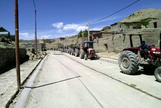 بازدید از 160 دستگاه تراکتور در شهرستان شیروان برای دریافت پلاک 