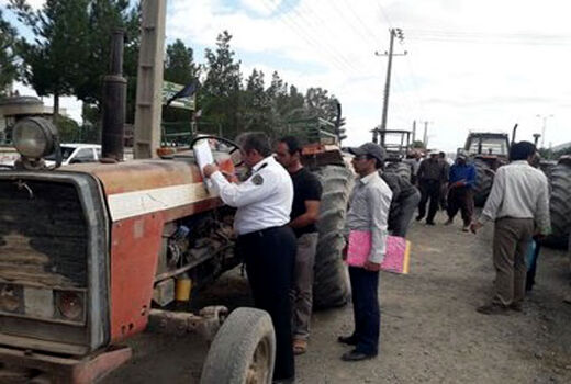 پلاک گذاری ۲۸۰ دستگاه تراکتور از ابتدای سال جاری در شهرستان مراغه