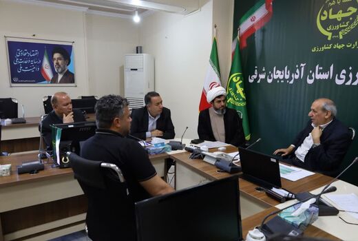رسیدگی به مشکلات 14 نفر ازمراجعان کشاورزی در دیدارمردمی رئیس سازمان جهادکشاورزی آذربایجان شرقی 