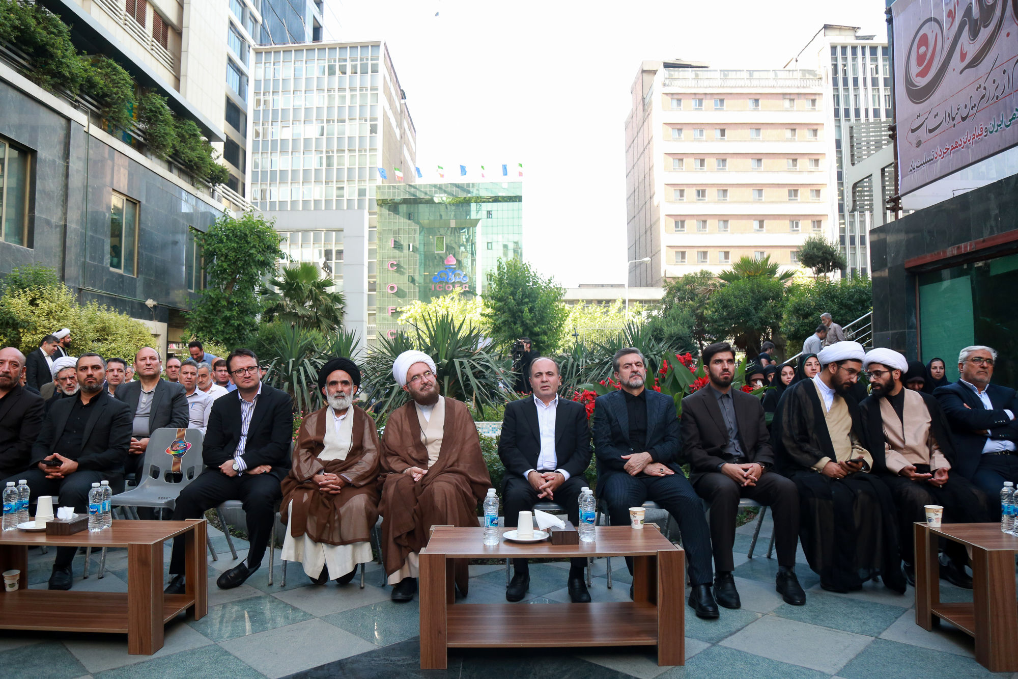  آیین بزرگداشت ارتحال امام خمینی (ره) در محل وزارت جهاد کشاوزری  