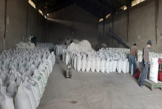 توزیع نهاده های کشاورزی در شبکه تعاون روستایی شهرستان سراب از طریق نمایندگان کشاورزان