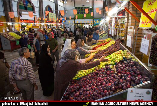 گرانی در بازار میوه‌ها طبیعی است