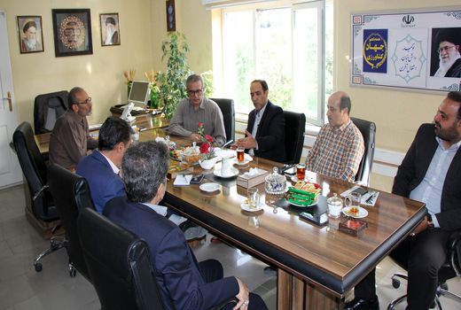 اجرای طرح های پژوهشی در راستای رفع مسائل بخش کشاورزی باشد