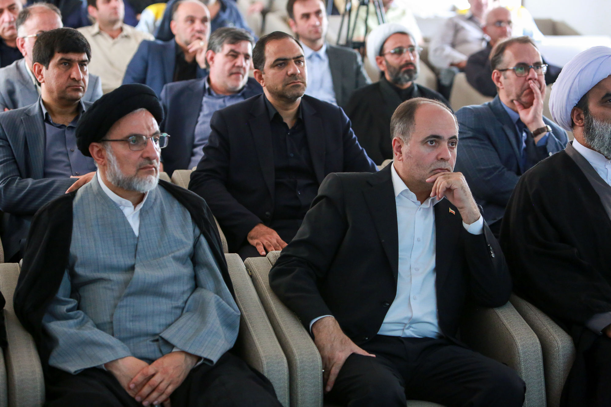  بازدید وزیر جهاد کشاورزی از نخستین مرکز تخصصی تولید و انتقال جنین از گاوهای نژاد ممتاز کشور 