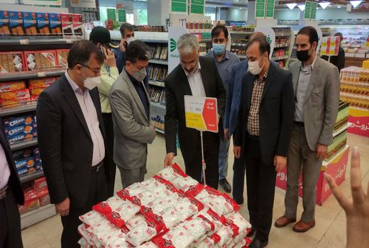 حضور میدانی معاونین استاندار در بازار چهارمحال و بختیاری 