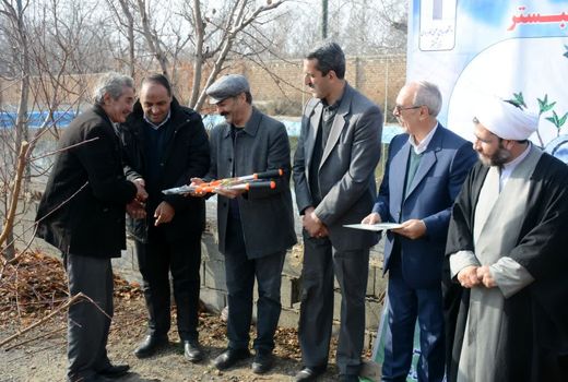 تربیت 75 هرس کار ماهر درختان میوه در شبستر