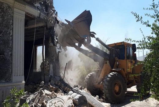 تخریب ساخت و ساز های غیر مجاز در ارسنجان 