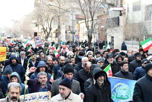 حضور پرشور  کارکنان سازمان جهادکشاورزی آذربایجان شرقی و ادارات تابعه در راهپیمایی  ٢٢بهمن