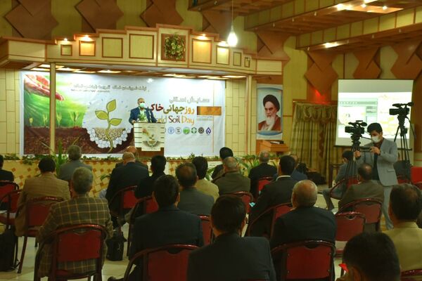فرسایش آبی و بادی خاک مهمترین چالش بخش کشاورزی در سیستان و بلوچستان است