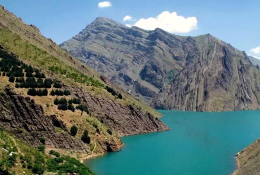 حفظ منابع طبیعی، نماد عشق به وطن و مسئولیت انسانی است