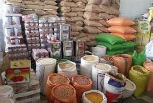 ذخیره کالاهای اساسی در استان سمنان به اندازه کافی وجود دارد

