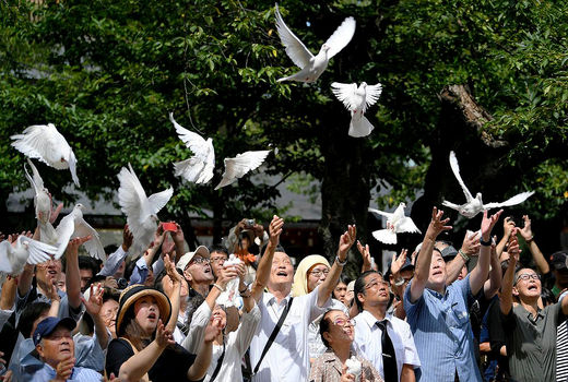 مراسم یادبود پایان جنگ جهانی دوم در ژاپن‎ 
