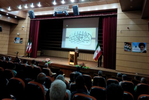 از کسب و کارهای اشتغال آفرین در روستاها حمایت می کنیم 