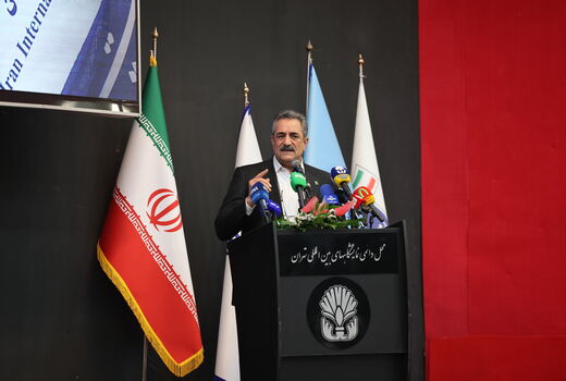 خروج عشایر از چرخه تولید، امنیت غذایی کشور را به مخاطره می‌اندازد