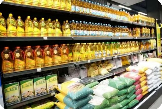 توزیع بیش از ۴۱۷ هزار تن کالای اساسی در استان قزوین با هدف تنظیم بازار