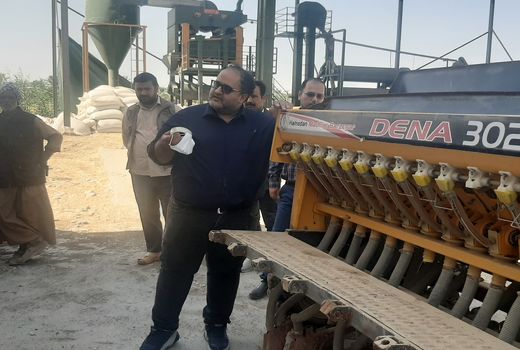 آشنایی با تنظیم ادوات کشت پاییزه در شادگان