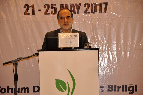 واردات بذر از ترکیه سامان می‌گیرد/ 50 درصد بذرهای تولیدی ایران گواهی شده است/ تولید یک میلیون تن بذر در مزارع تولید و فرآوری بذر کشور