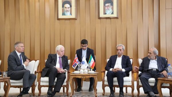 انگلیس نیازهای دارویی ایران را تامین می‌کند