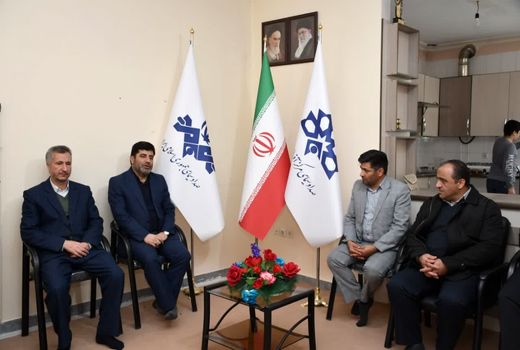 سوزاندن کاه و کلش و برگ پاییزی درختان، از بین بردن یک منبع غنی برای تولید کمپوست است