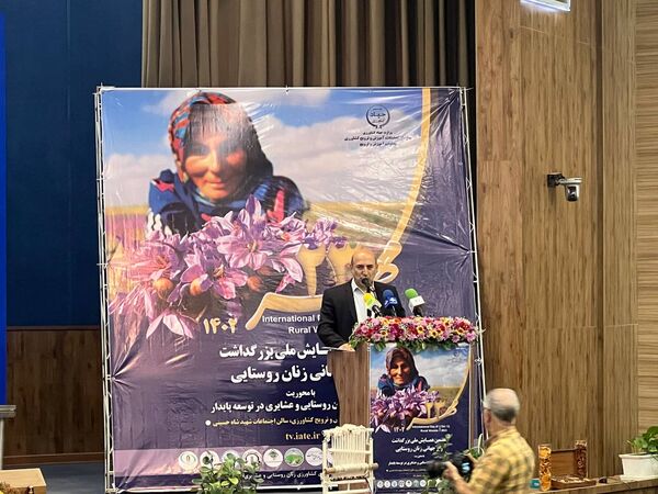 مهمترین رسالت تربیت پسران و دختران جوان روستایی در حوزه کشاورزی است