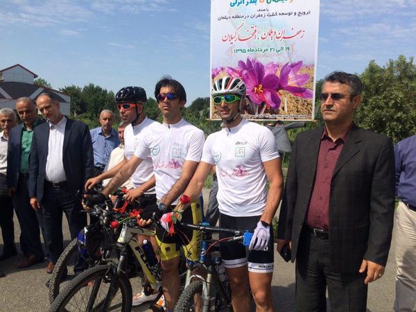 برگزاری تور دوچرخه‌سواری گیلان برای ترویج کشت زعفران در دیلمان/ اعطای درجه ممتاز به زعفران دیلمان در آزمایشگاه‌های تخصصی خراسان رضوی