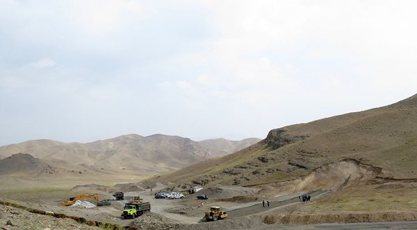 تسریع در عملیات بند رسوب‌گیری بتن غلطکی مرند