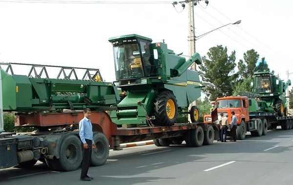 توزیع سوخت یارانه‌ای بین کمباین‌داران 