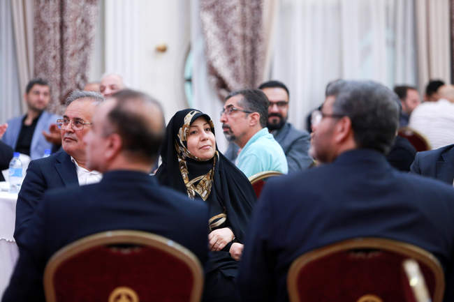  نشست صمیمی خبرنگاران و اصحاب رسانه با وزیر جهاد کشاورزی  