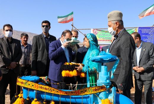 بهره برداری از یک حلقه چاه در منطقه عشایری شهرستان سروستان