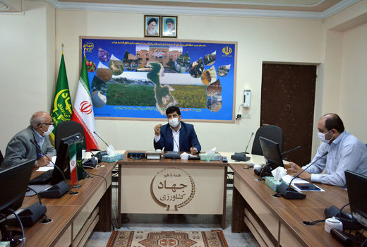 با محتکران نهاده و سمومی که انبار ثبت شده در سامانه نداشته باشند برخورد قانونی می شود