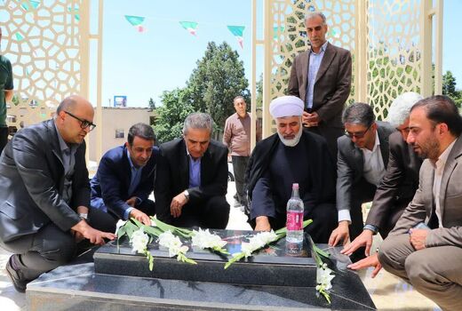  تجدید میثاق رئیس مرکز مکانیزاسیون وزارت جهاد کشاورزی با آرمان‌های شهدا در قزوین