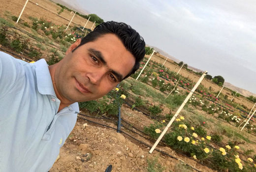 از ۵۰ هکتار بایر، توت صادراتی درآوردم