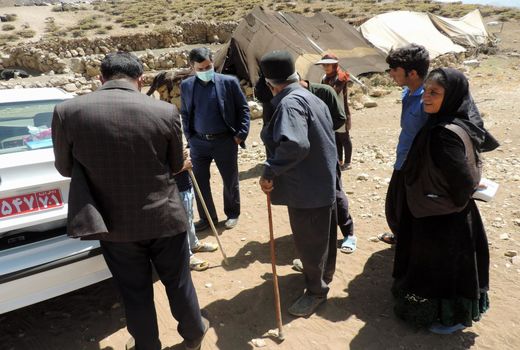 داروی ضد انگل دامی رایگان بین دامداران و عشایر کوهرنگ  توزیع شد