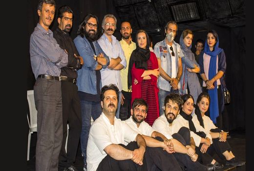  «ایران تماشا» با اجرای «اعترافات چند تا خر» افتتاح شد