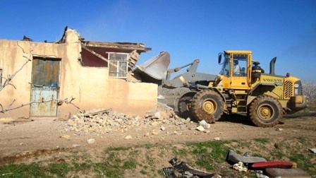 تخریب 12 بنای غیرمجاز در اراضی کشاورزی شهرستان آبیک