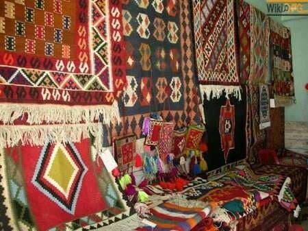 عشایر آذربایجان غربی سالانه نزدیک 16هزار مترمربع فرش تولید می‌کنند