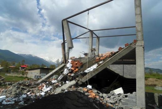 تخریب داوطلبانه سه بنای غیرمجاز در بابل