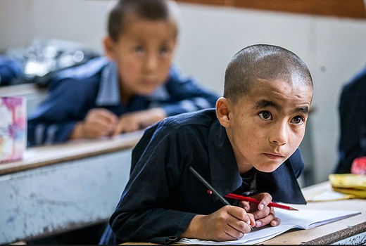 تعداد دانش آموزان افغان هر سال کاهش می‌یابد 